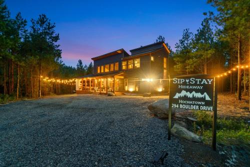 Unwind in Style! *NEW* Sip and Stay Hideaway, Брокен-Боу (фото 7)