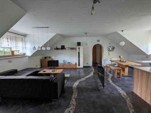 Große Wohnung im grünen.