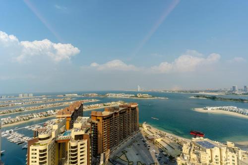 Studio Apartment in The Palm Tower 5 Star Facilities - image 10