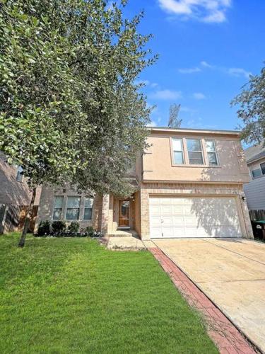Four-Bedroom House image 8