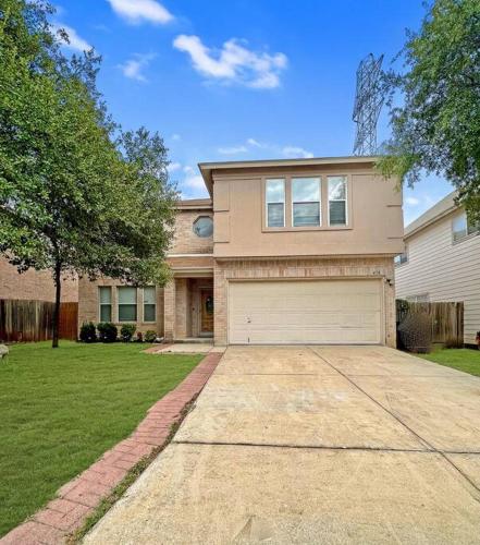 Four-Bedroom House image 4