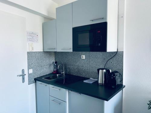 Lipp Apartments - image 8