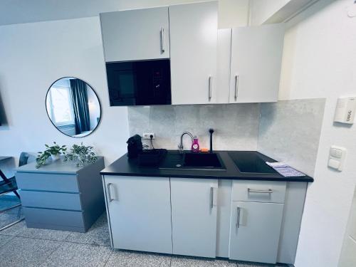 Lipp Apartments - image 10