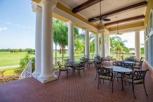Palm Golf- 6 Bedroom Home with a south facing pool relaxing spa and game room in a gated resort - image 8