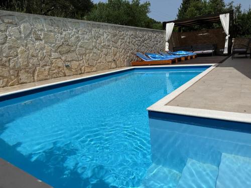 Duplex Apartment with Private Swimming Pool, Preko (fotografie 5)