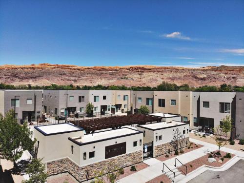 Pet Friendly Flexible 96 Hour Cancellation Stylish Interior Free Bikes Poolside - Entrada 635 - image 11