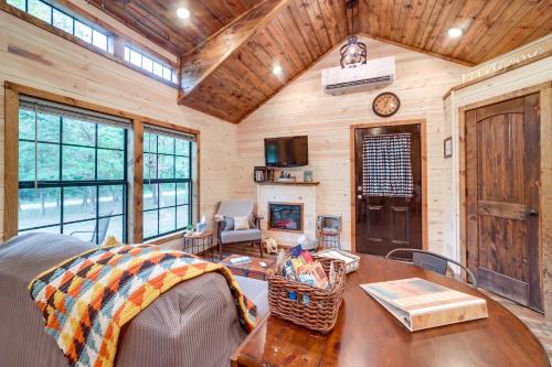 McAlester Vacation Rental with Private Hot Tub in McAlester, USA