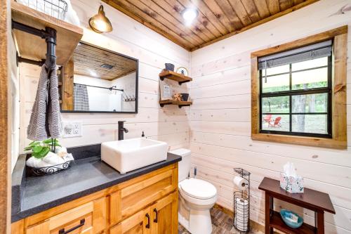McAlester Vacation Rental with Private Hot Tub in McAlester, USA
