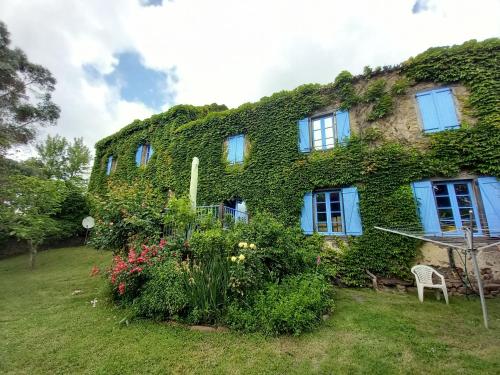 Gite Les Volets Bleus du Segur