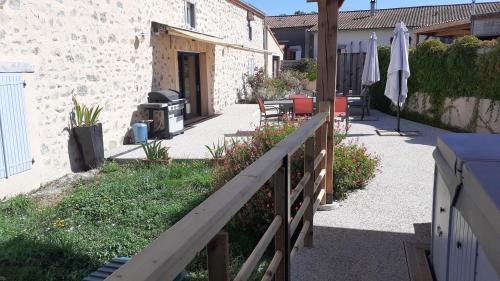 LES GALAINES - image 5