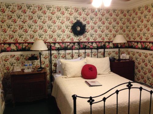 Mango Inn Bed and Breakfast in Lake Worth, USA