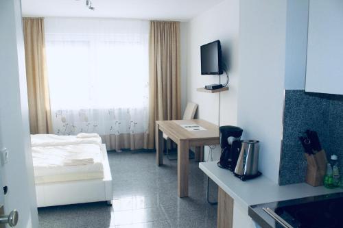 Lipp Apartments - image 3