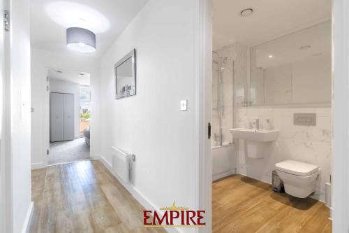 Luxury 2 Bedroom Apartment, On Broad Street!, Birmingham (photo 8)