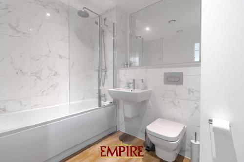 Luxury 2 Bedroom Apartment, On Broad Street!, Birmingham (photo 9)