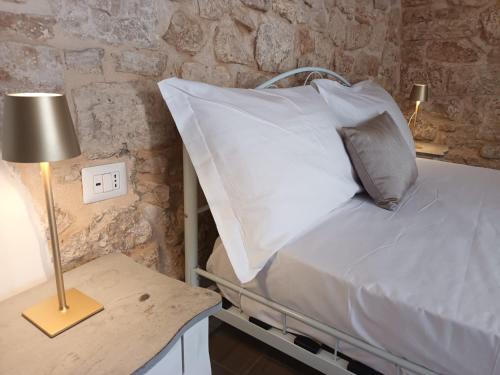  Geometric Donna Giulia in Casamassima