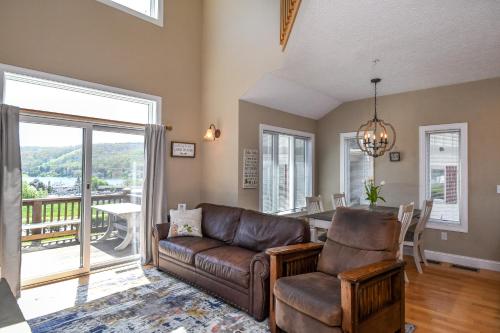 The Lake & Ski Haus in McHenry, USA