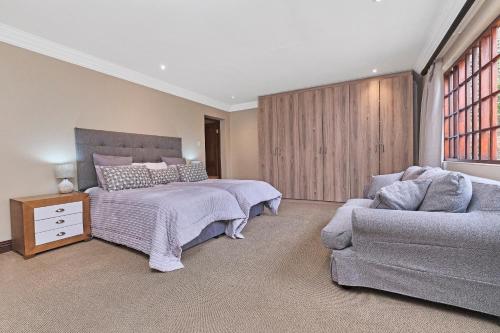 Rose Road Manor - Guest suite