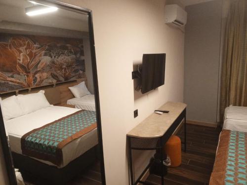 Quadruple Room image 1