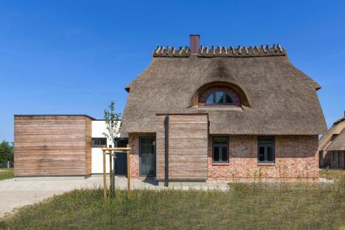 Reetdorf Geltinger Birk Atelierhaus Strandwall in Nieby, Deutschland