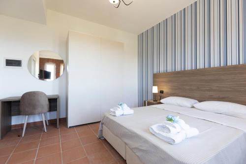 2 twin beds