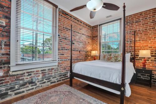 Home at 1014 - image 6