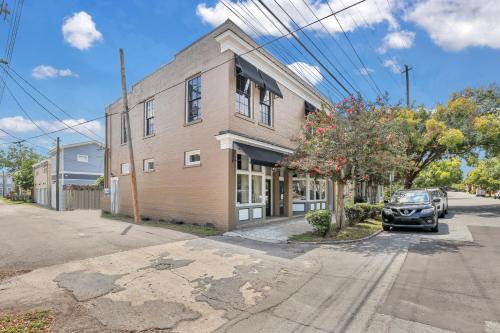 Home at 1014 - image 10