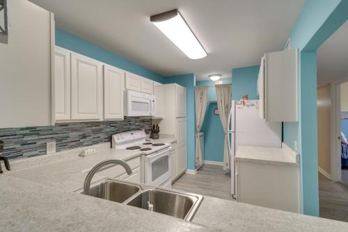 Gulf Shores Condo with Pool Access 5Mi to Beach - image 12