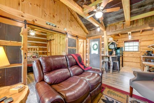 Smoky Mountain Vacation Rental 20 Mi to Gatlinburg in Cosby, USA