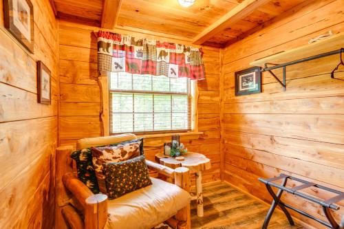 Peaceful Creekside Hideout Cabin with Hot Tub! - image 14