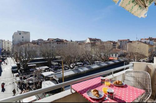 Croisette Beach Cannes Banane 4 sleeps Apart 2