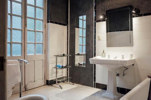 487204213 Maison du comte