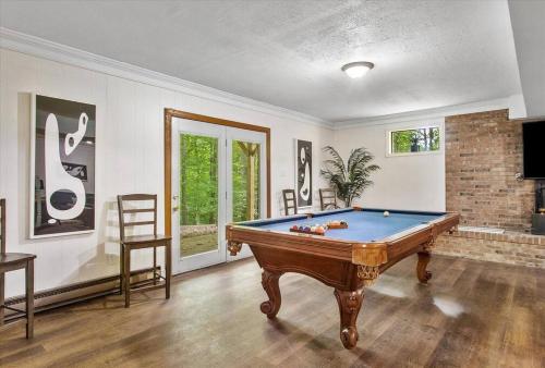 Serenity in the Suburbs: Your Gorgeous RVA Getaway