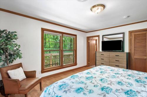 Serenity in the Suburbs: Your Gorgeous RVA Getaway Serenity in the Suburbs: Your Gorgeous RVA Getaway