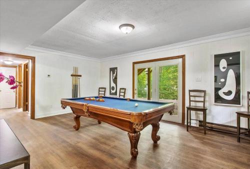 Serenity in the Suburbs: Your Gorgeous RVA Getaway Serenity in the Suburbs: Your Gorgeous RVA Getaway