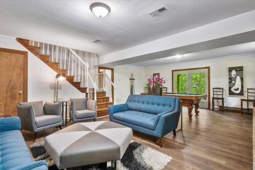 Serenity in the Suburbs: Your Gorgeous RVA Getaway Serenity in the Suburbs: Your Gorgeous RVA Getaway