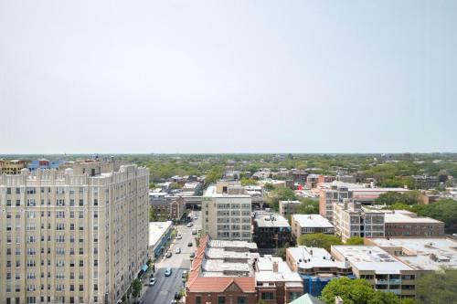 Edgewater 1br w gym deck lounge nr L CHI-924 in Chicago, USA