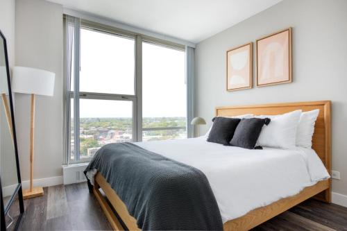Edgewater 1br w gym deck lounge nr L CHI-924 in Chicago, USA