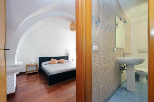 Colosseo Family Apartment Capo d'Africa AC/wifi, Rome (photo 9)