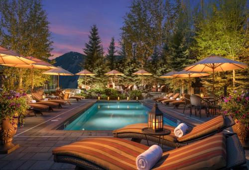Rustic Inn Creekside Resort & Spa at Jackson Hole – Jackson Hole, WY