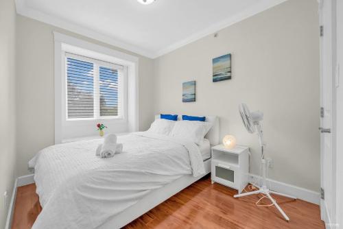 Luxurious Getaway in Vancouver-Private room with attached bathroom in Vancouver, Canada