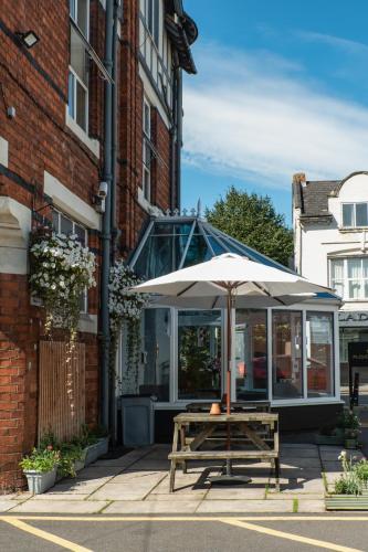 Buitenkant, Plough Hotel in Northampton