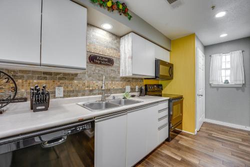 Branson Condo Ideally Located 3 Miles to Downtown! - image 9