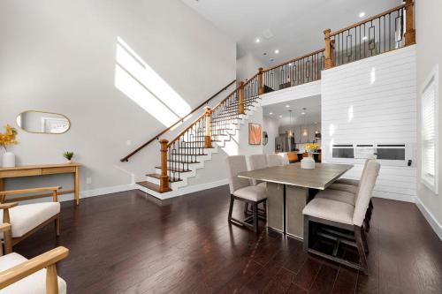 Twin Homes - 8 Bedroom Retreat In Central ATL in Kirkwood