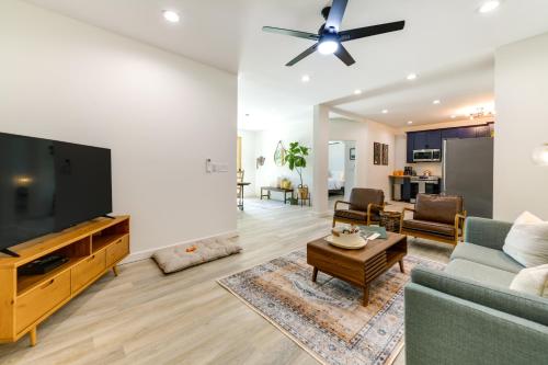 Dog-Friendly Brevard Apt with Fire Pit 1 Mi to Dtwn - Apartment - Brevard