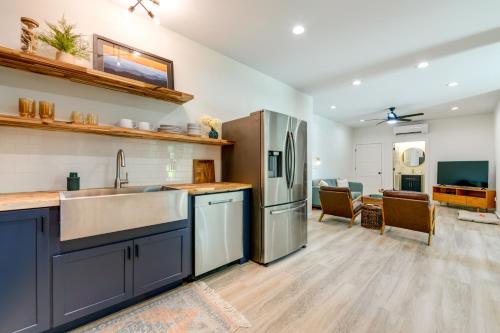 Walk to Downtown Brevard Apt with Patio and Fire Pit! in Brevard, USA