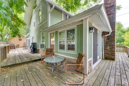 Pet-Friendly Home with Views of Lake Delavan! in Delavan (Wisconsin)