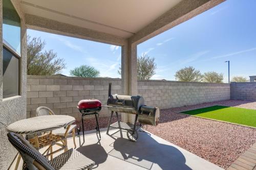 Sunny Arizona Escape with Patio, Grill and Fireplace! in Litchfield Park