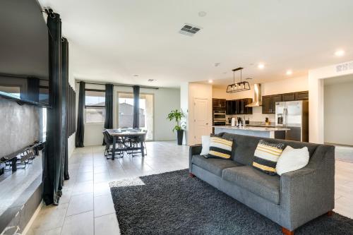 Sunny Arizona Escape with Patio, Grill and Fireplace! in Litchfield Park