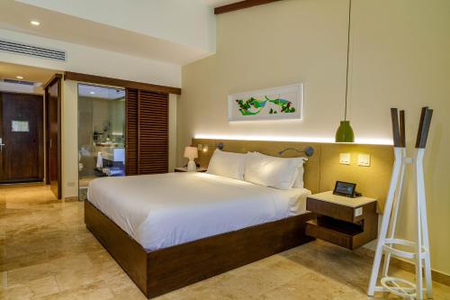 Guestroom, Tabacon Thermal Resort & Spa in La Fortuna