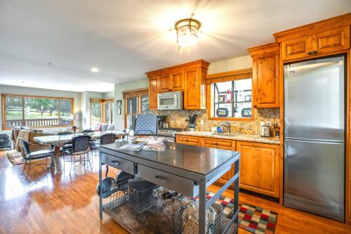 Mountain Village Home Steps to Ski Lift and Shuttle! - image 10